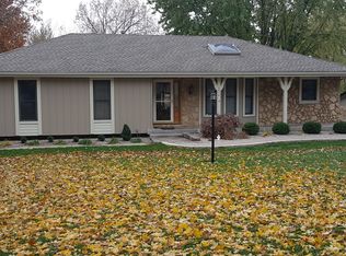 5514 NW Indian Hills Ln, Parkville, MO 64152