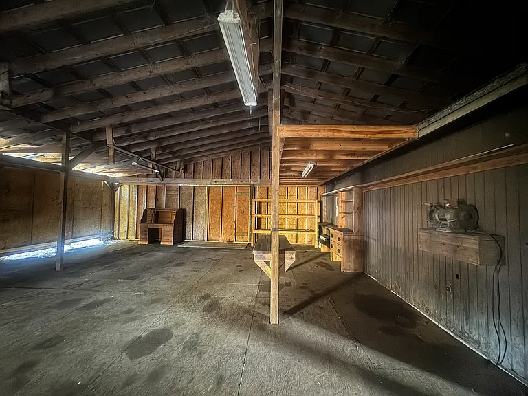 2565 Absher Rd — Photo 39