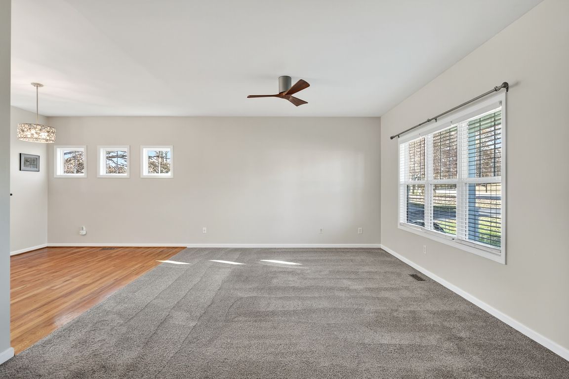 next background image