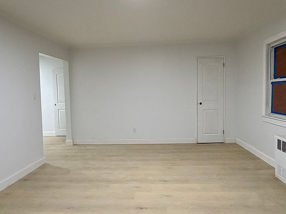 3rd image of 6333 75th St Floor 2