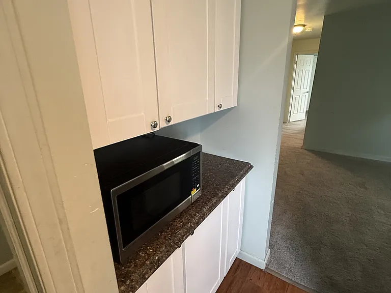 1308 Hanford Ave — Photo 7