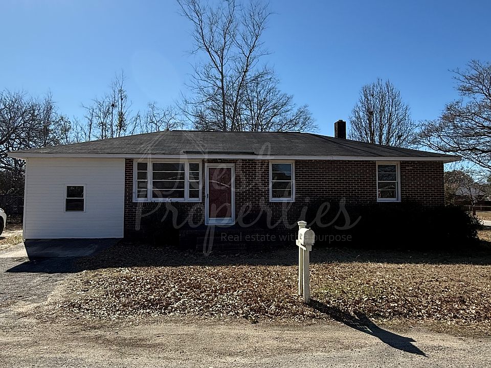 1st image of 921 Woodland Dr