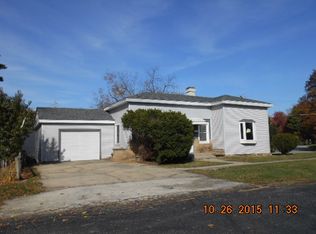 204 N Hutchinson St, Harvard, IL 60033