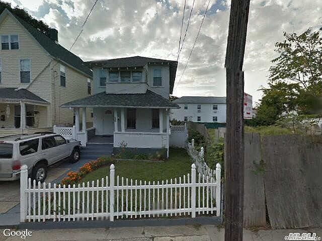 1st image of 1055 Grassmere Ter