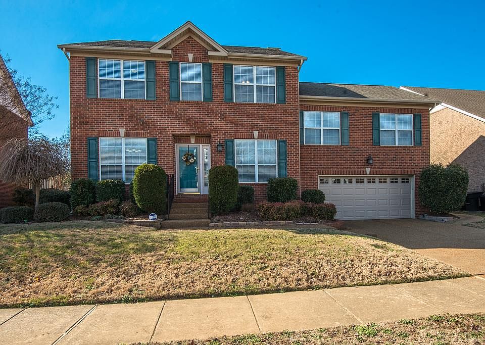 1st image of 264 Wisteria Dr