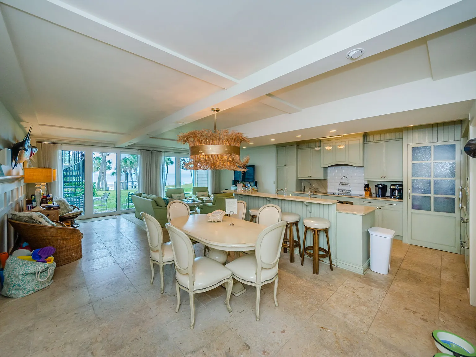 2 bed, 1345 sqft, $7,900 — Photo 4