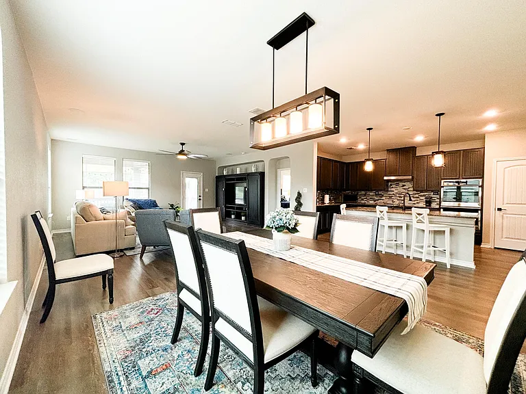 8134 Emmeline Dr — Photo 5