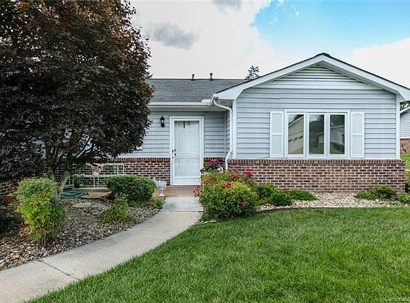 3rd image of 207 Dartcrest Dr