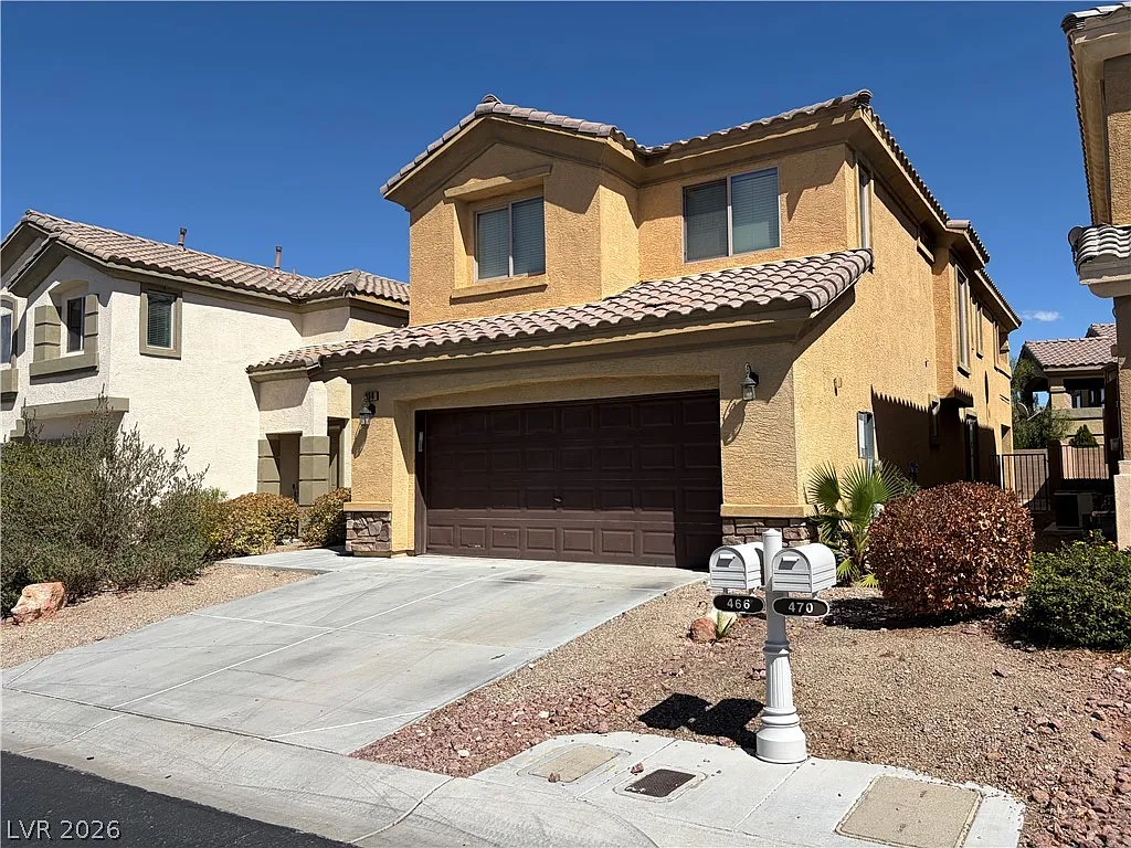 4 bed, 2.5 bath, 2667 sqft, $2,495 — Photo 3