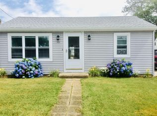 45 Elizabeth Rd, Narragansett, RI 02882