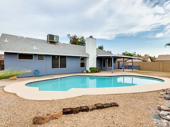 5th image of 1608 N Fraser Dr