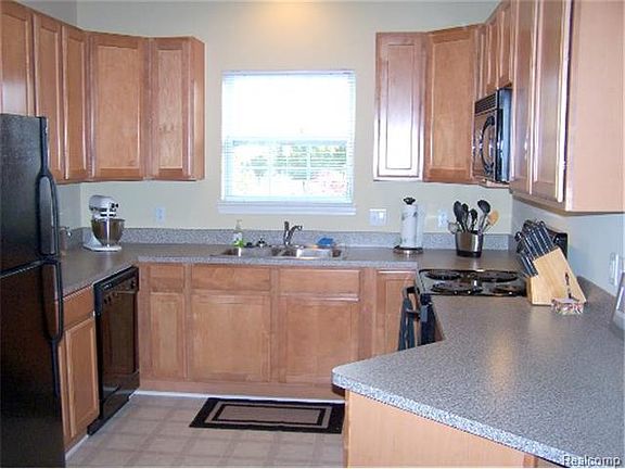 4th image of 14210 Addington Dr #1