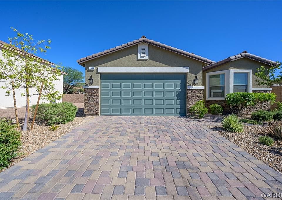 1st image of 2098 Port Royal Dr