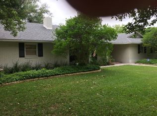 909 Patricia Pl, Uvalde, TX 78801