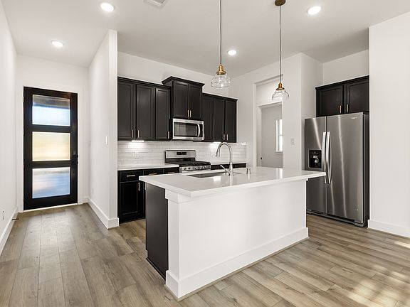 21327 Barcelona Heights Trails