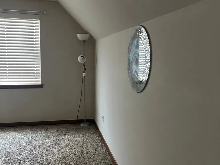 5691 Meadow View Ct — Photo 12