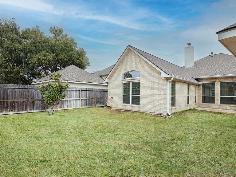 2710 Falcon Knoll Ln — Photo 29