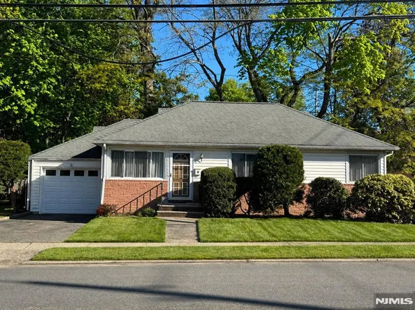 8 Cornwall Rd, Glen Rock, NJ 07452