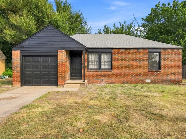 1639 N Kenmar Dr, Wichita, KS 67208