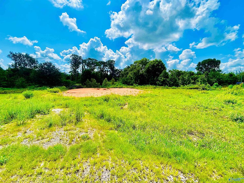 1st image of 100 Spring Valley Dr