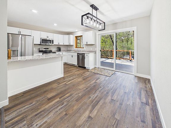 5th image of 347 3rd St NE