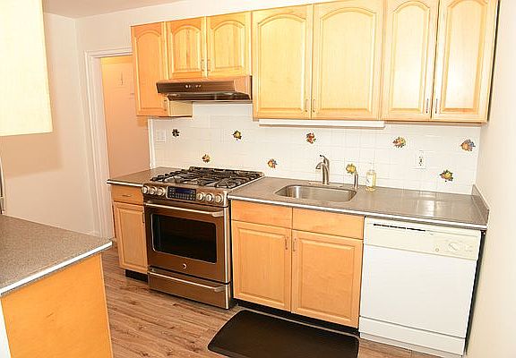 3rd image of 75-02 Austin St APT 5J
