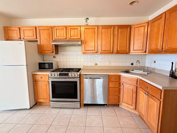 3rd image of 6713 Jackson St #2
