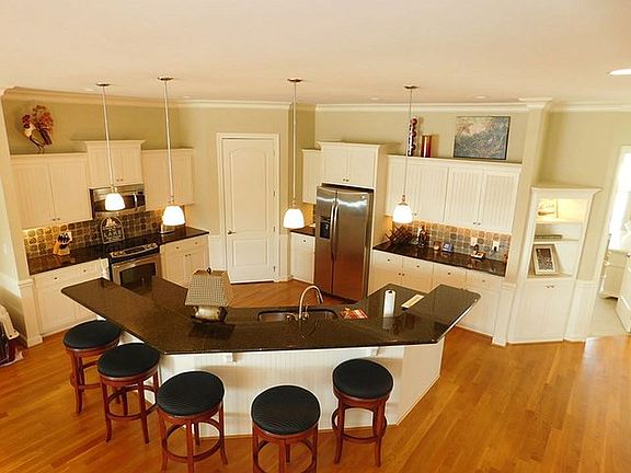 4th image of 107 Rolling Rock Ct