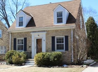 1953 N 85th St, Wauwatosa, WI 53226