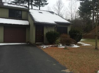 19 Elizabeth Ln, Queensbury, NY 12804