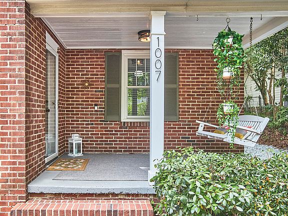 4th image of 1007 Arnette Ave