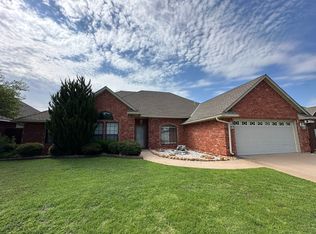 3107 NE Mayflower Ave, Lawton, OK 73507
