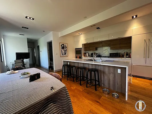 Rented by Brooklyn Rentals NYC | media 9