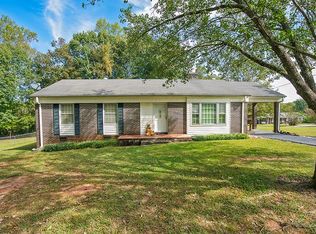 221 Beechwood Cir, Greenwood, SC 29646