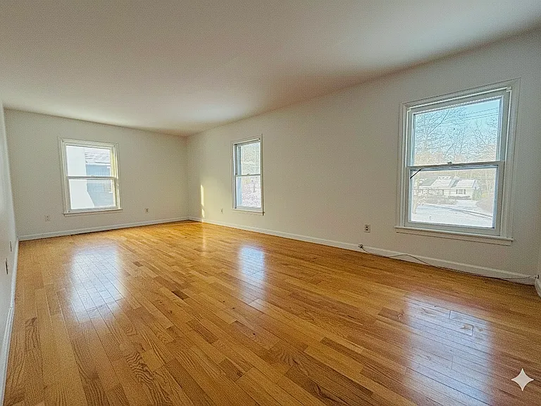 11 W Jefferson Rd #2 — Photo 5
