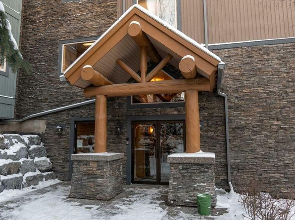155 Crossbow Pl #207, Canmore, AB T1W 3H6