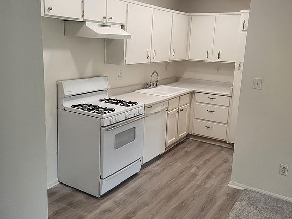 4th image of 562 Ebbtide Cir #562