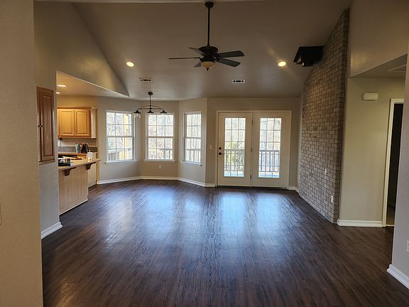 3rd image of 77 Ingleborough Dr
