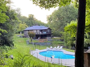 27 Woodybrook Ln, Croton On Hudson, NY 10520