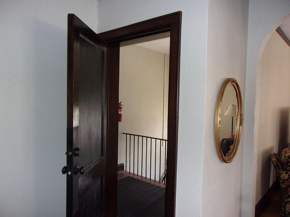 1st image of 313 Park Dr #313