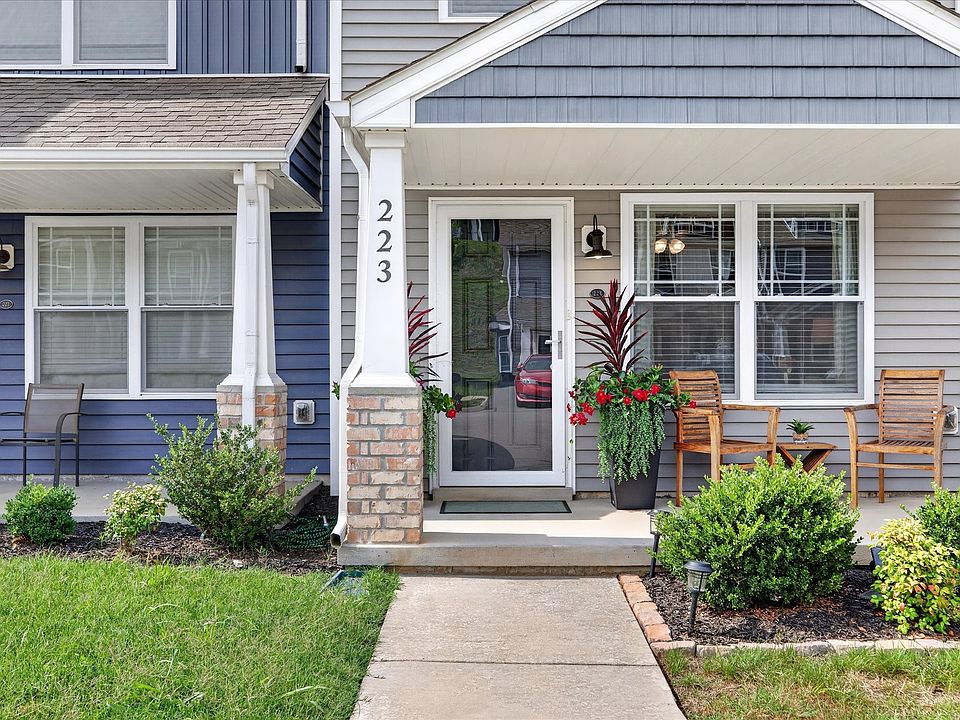 1st image of 223 Woodland Valley Ln