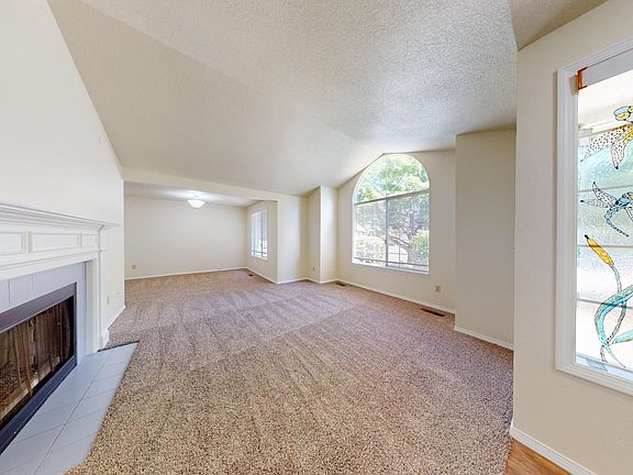 4th image of 545 NE 26th Ct