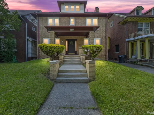 1659 Longfellow St, Detroit, MI 48206