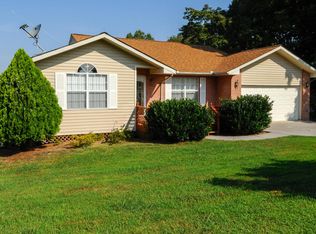 2729 Clover Hill Ridge Rd, Maryville, TN 37801