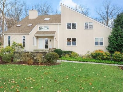 10 Woodland Court S, Bedford, NY, 10506