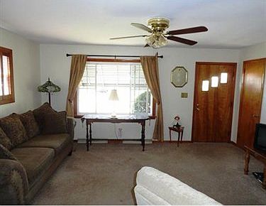 2nd image of 2031 S Manor Dr