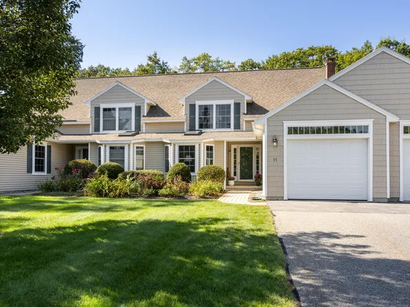 11 Lancaster Court #14, Kennebunk, ME 04043