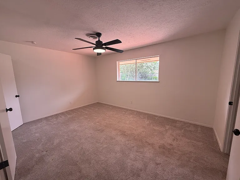 4637 Wilma Dr — Photo 15