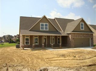 13914 Hawthorne Cir, Mont Belvieu, TX 77523