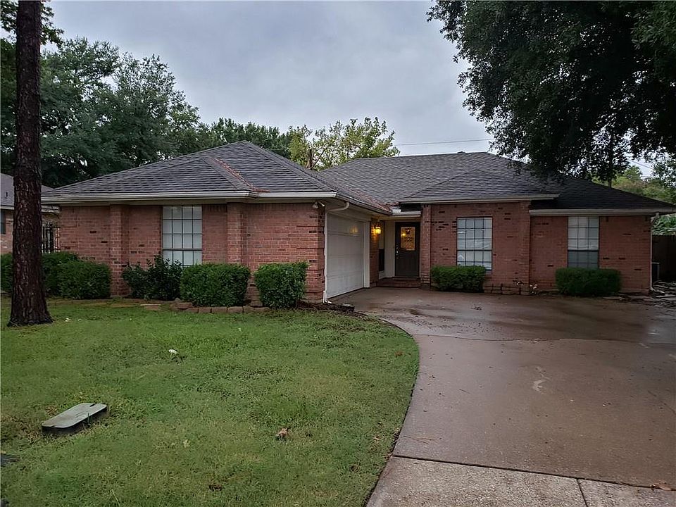 1st image of 2724 Margaret Dr
